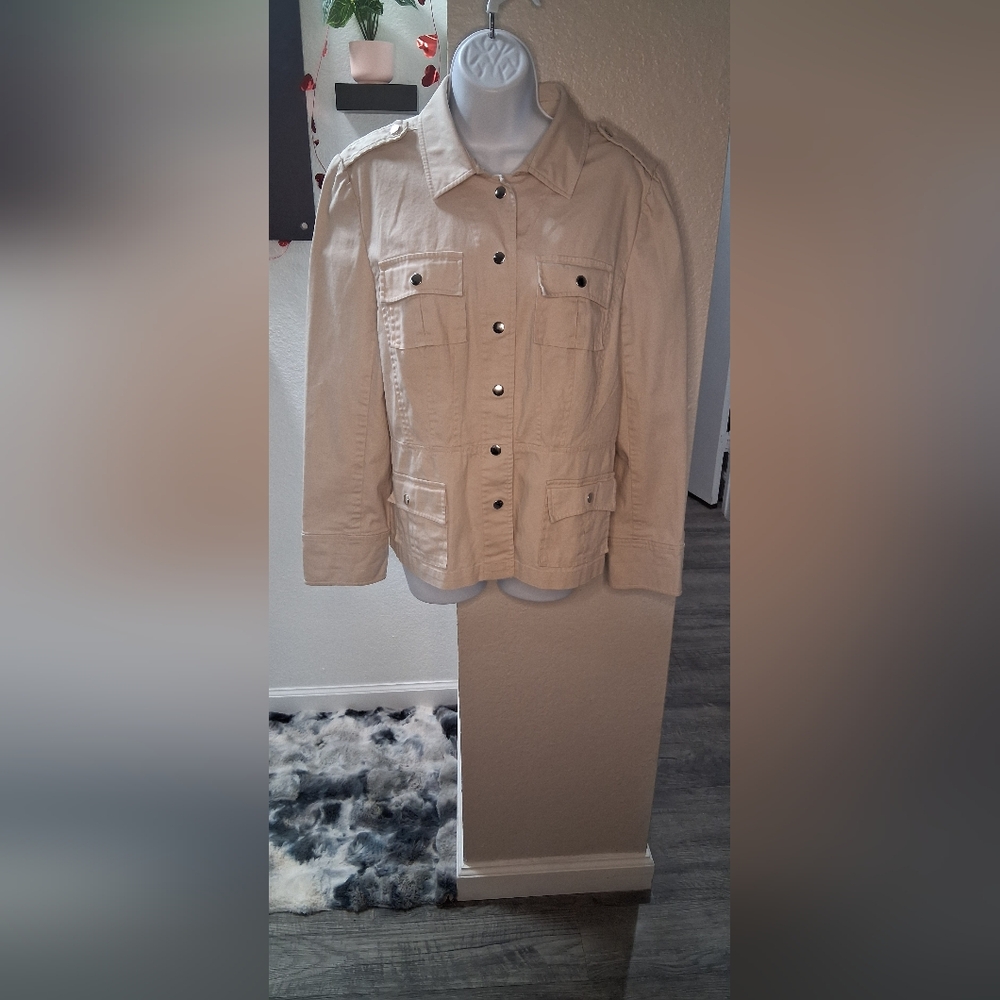 Evelyn Women's Beige Jacket - Picture 7 of 16